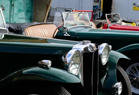 brooklands-museum-classic-car-british-cars-mg[1]
